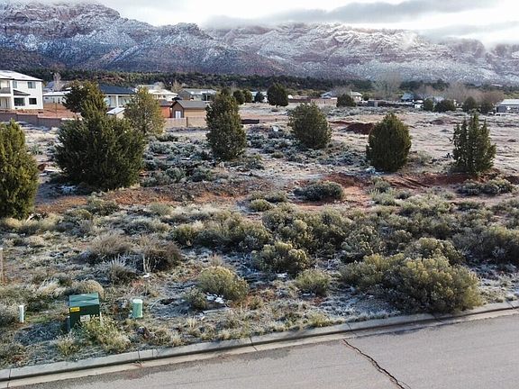 2nd image of 1257 E Cactus Dr