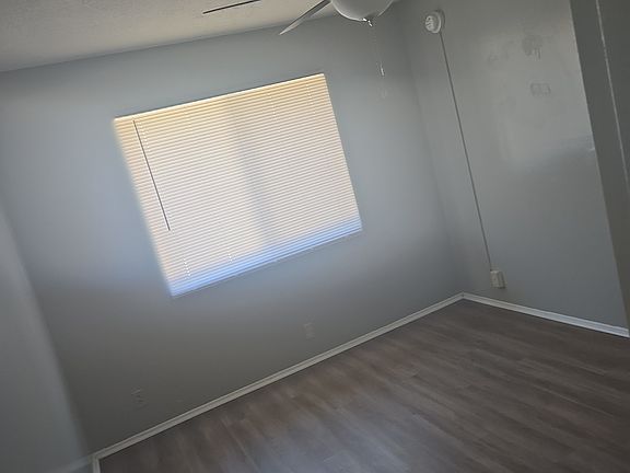 3rd image of 1855 E Devonshire Ave #4