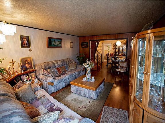 3rd image of 5503 Avenue