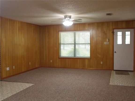 2nd image of 103 Bluebonnet Dr #105