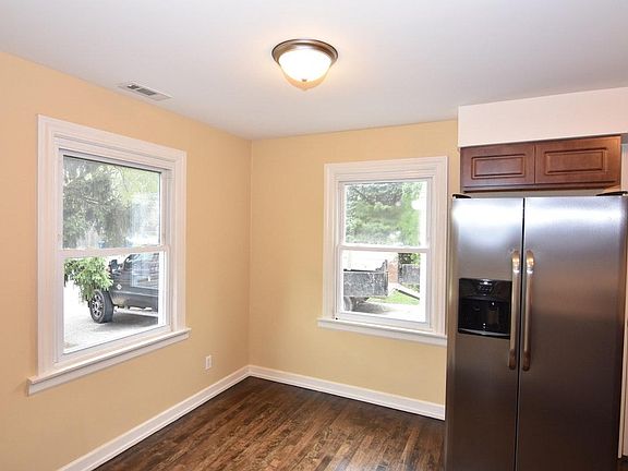 4th image of 41 Bernice Ave