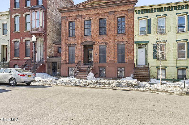 2nd image of 285 Lark Street