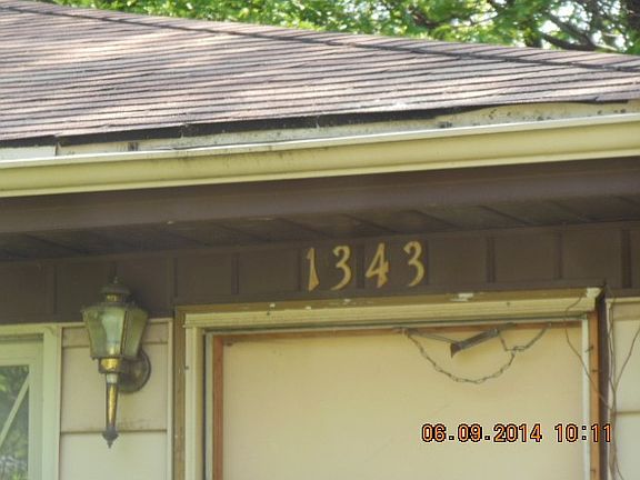 2nd image of 1343 Balmoral Ave
