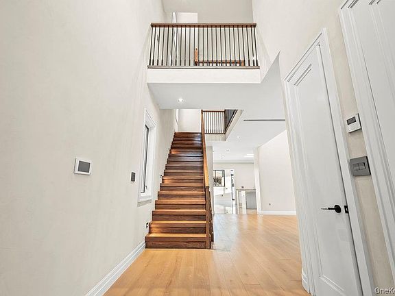 5th image of 176-12 Kildare Road