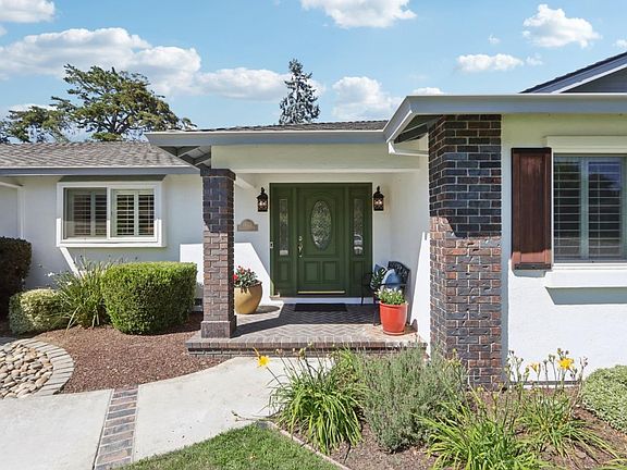 3rd image of 19079 Saratoga Glen Pl
