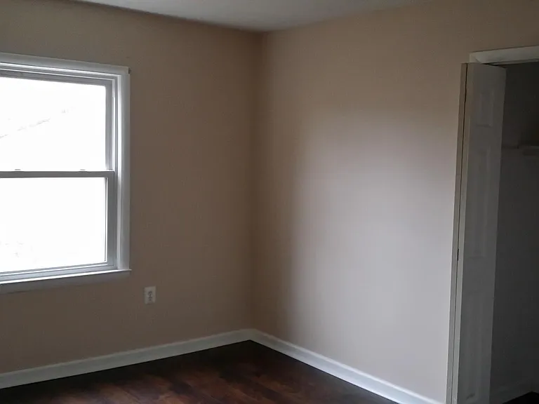 9207 Douglas St #210 — Photo 15