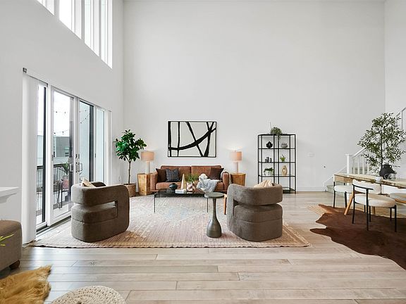 4th image of 45039 Insight St #1004