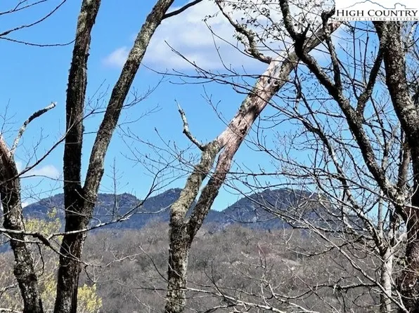 193 & 168 Green Cliffs Drive, Sugar Mountain, NC 28657