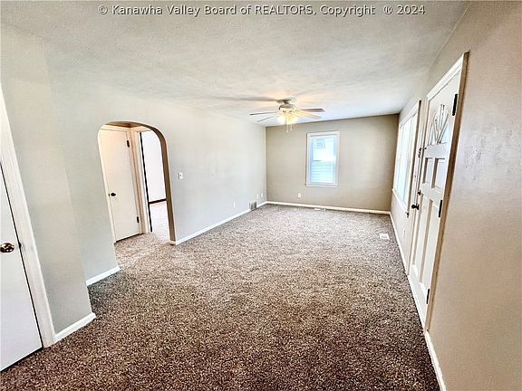 3rd image of 148 Brick Ln