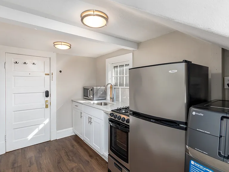 126 Prince George St #5 — Photo 9