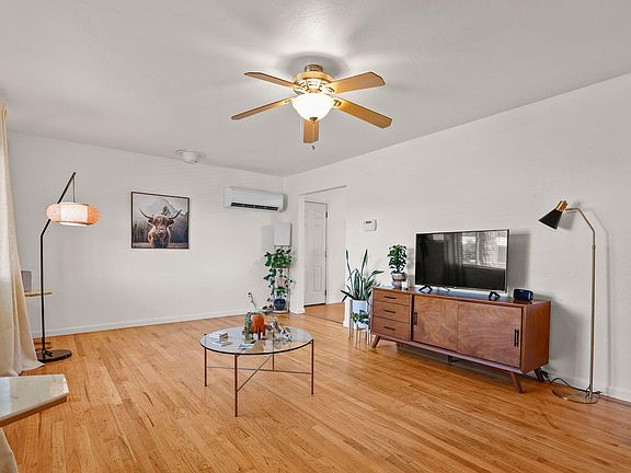 4th image of 2893 Alfreda Way