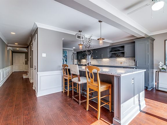 5th image of 6610 Eastridge Dr APT 114