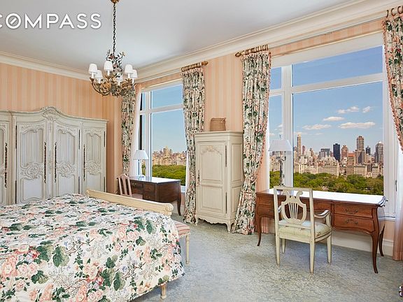 4th image of 15 Central Park W APT 26A