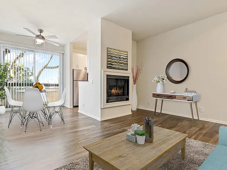 Park Overland Apartments — Photo 39