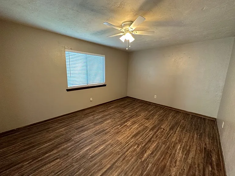 1400 Willow Bend Way #A — Photo 2