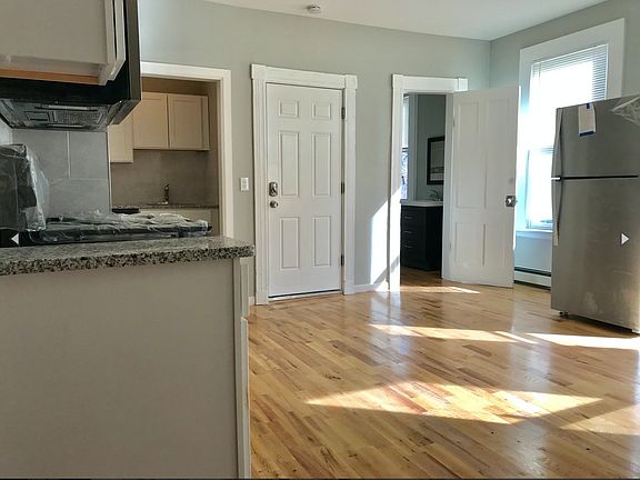 5th image of 27 Shelton Ave #2