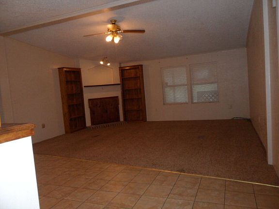 3rd image of 1025 Willow Dr