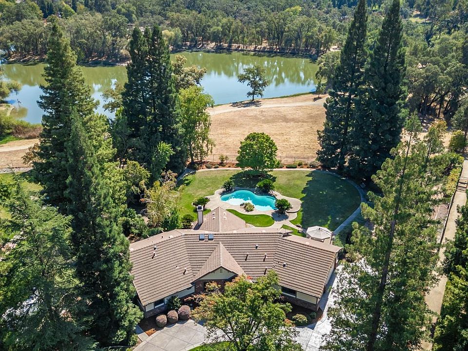 1st image of 8291 Country Lake Dr