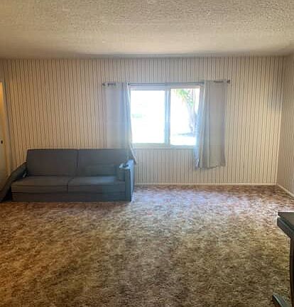 4th image of 1809 Royal Way