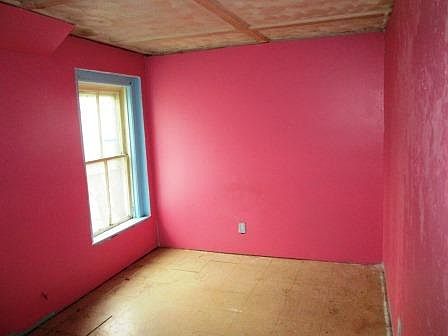 4th image of 118 Albany Ave