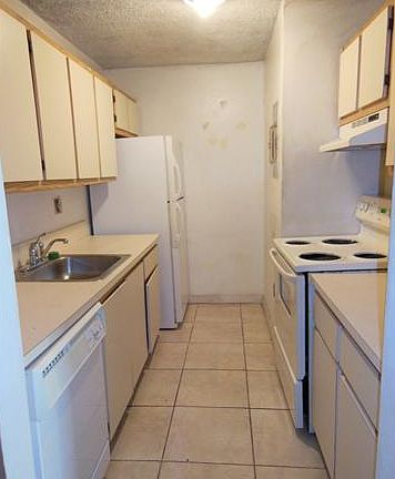 4th image of 7409 SW 152nd Ave #5105