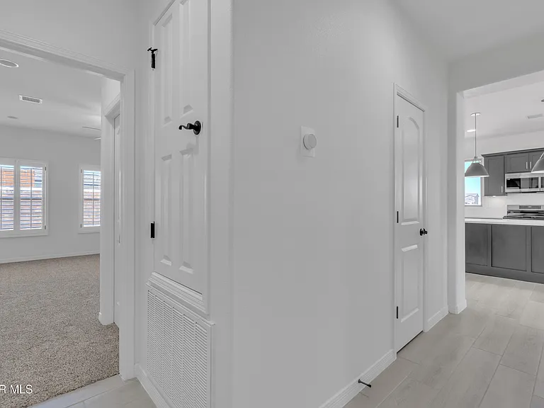 14936 Hill Ridge Ct — Photo 33