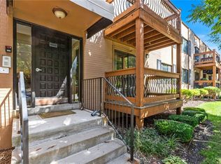 4533 Holly St #104, Kansas City, MO 64111