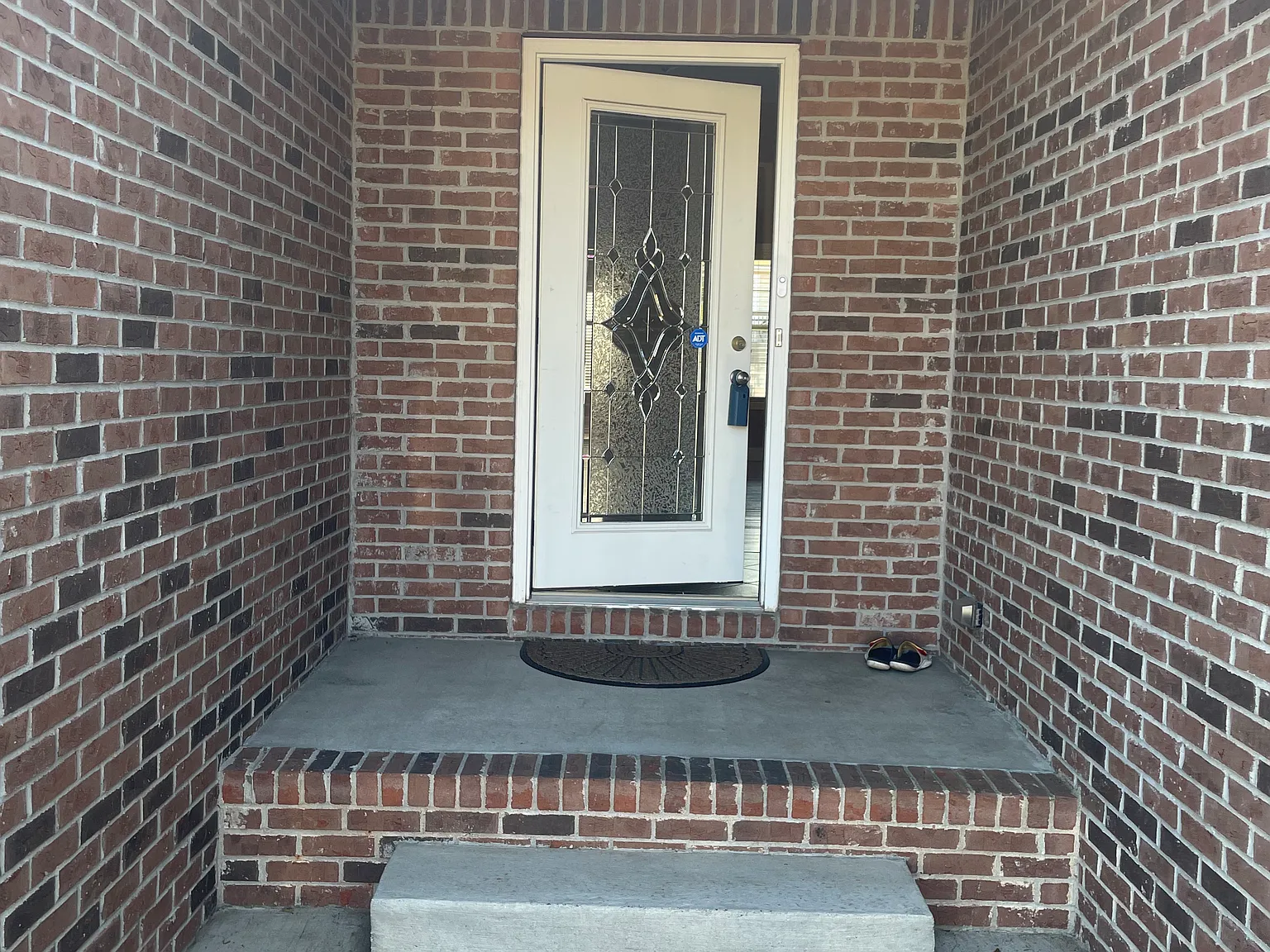 3 bed, 1537 sqft, $1,650 — Photo 2