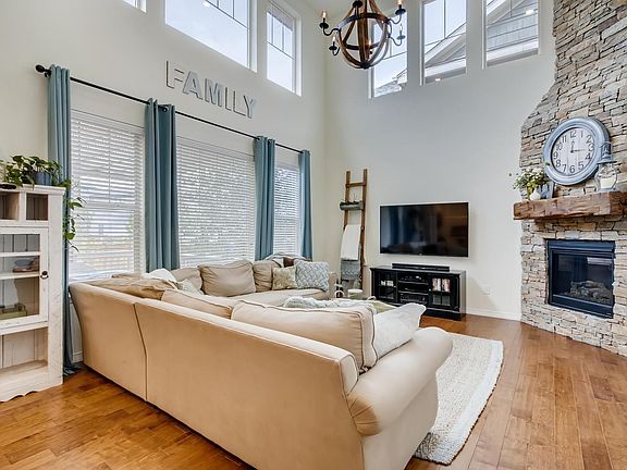2nd image of 5419 N Verbena St