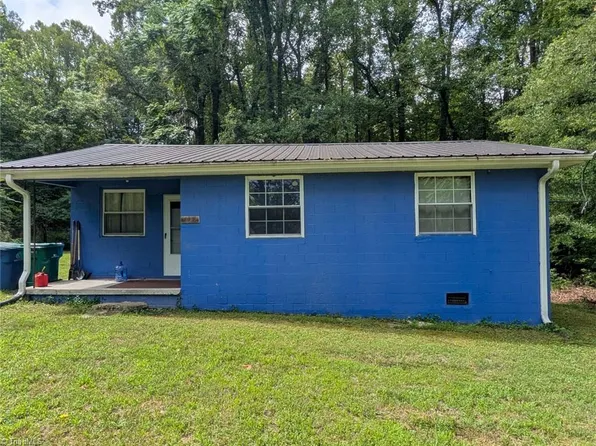 135 Redbud Rd, Eden, NC 27288