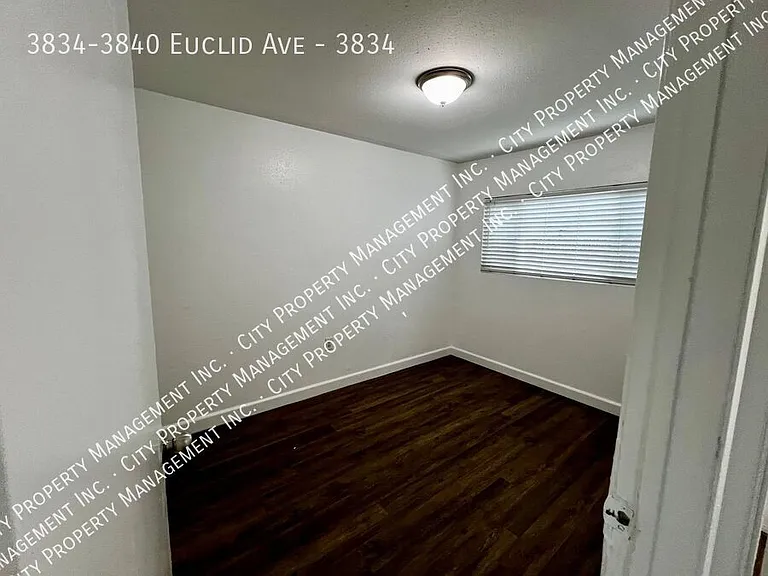 3834-3840 Euclid Ave #3834 — Photo 5