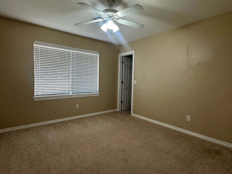 169 NW Copperfield — Photo 16