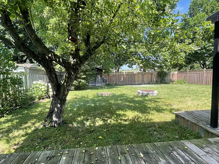 24 Rembrandt Dr — Photo 28