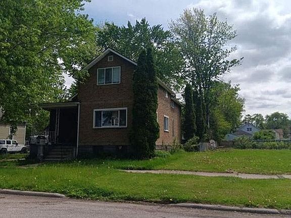 2nd image of 2014 4th St