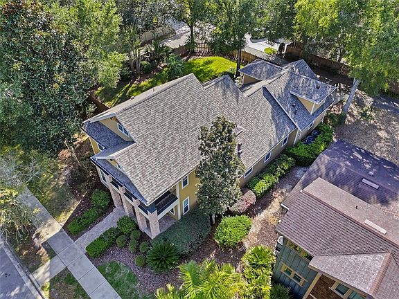 4th image of 734 SW 134TH WAY