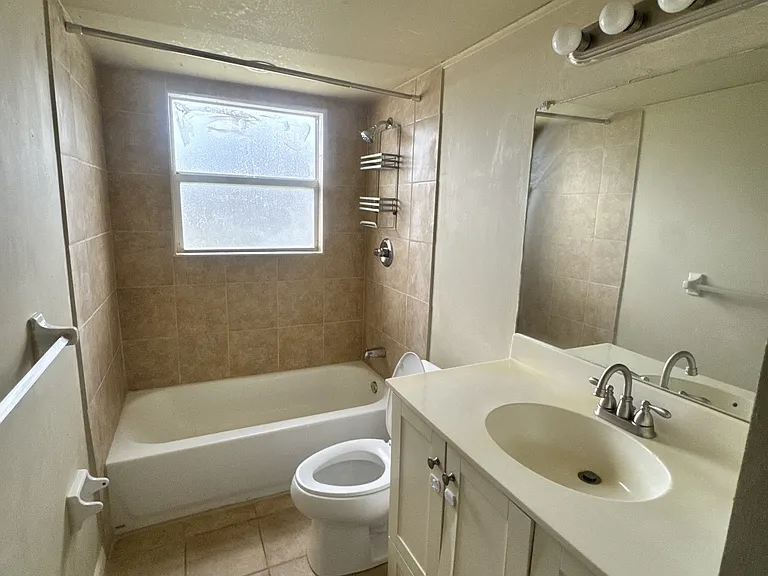 3135 Shady Dell Ln #220-S3135-220 — Photo 18