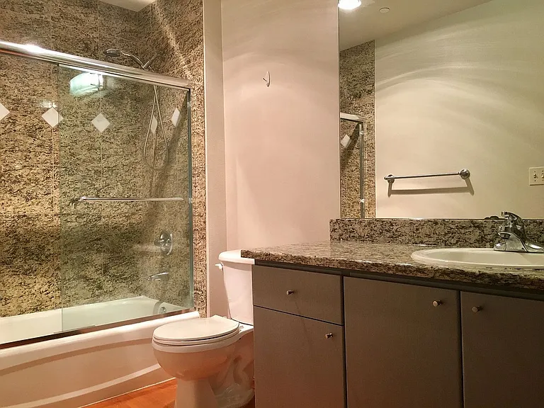 1125 E Olive St #506 — Photo 5