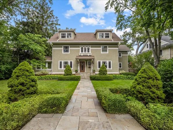 412 Central Ave, Wilmette, IL 60091