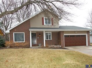 3011 Shelley St, Lincoln, NE 68516