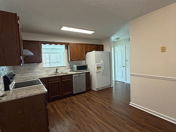 3rd image of 1744 William Blount Dr