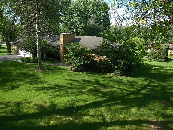 3rd image of 8240 Kimber Ln