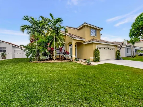 2025 NW 179th Ave, Pembroke Pines, FL 33029