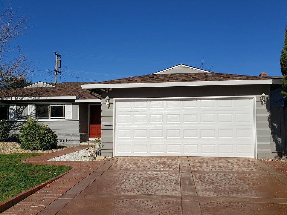 1st image of 4741 Castlewood Dr