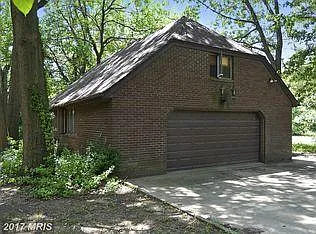 109 Norman Ave — Photo 23