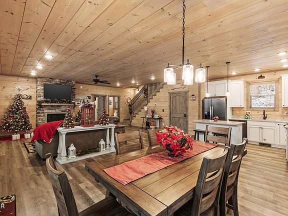 4th image of 621 Olde Carriage Way Lot 7