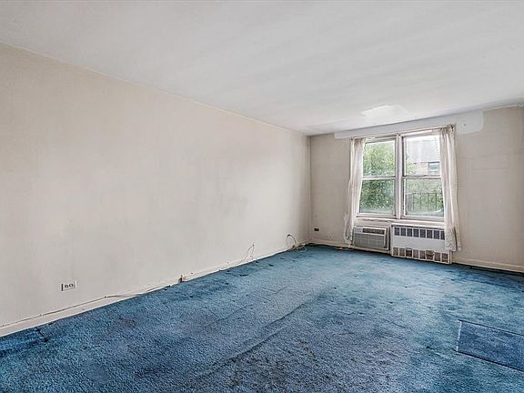 4th image of 8420 51st Ave APT 5C