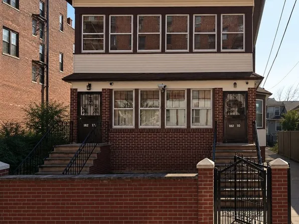 175-44 88th Ave, Jamaica, NY 11432