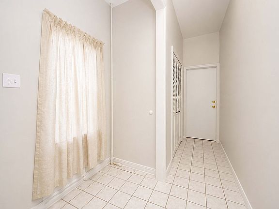 4th image of 2061 80th St