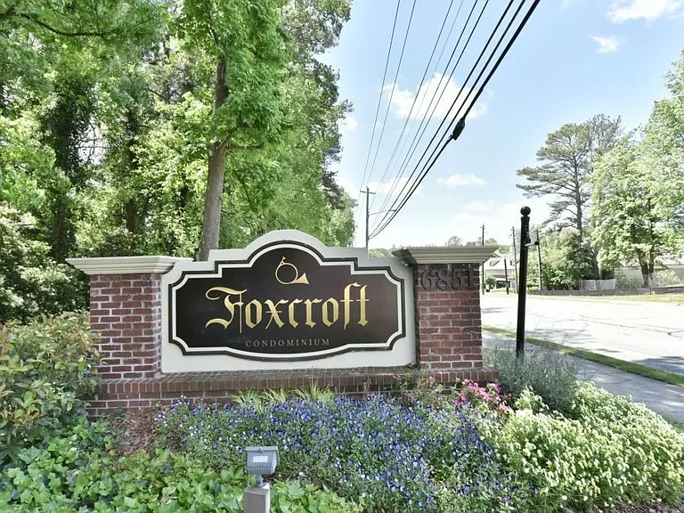 6851 Roswell Rd #F1 — Photo 32