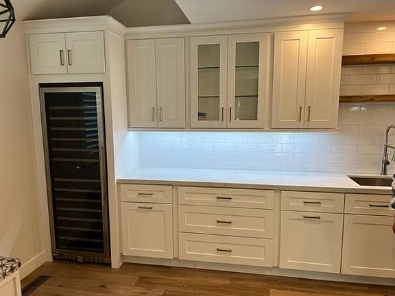 5th image of 805 Vineyard Pl